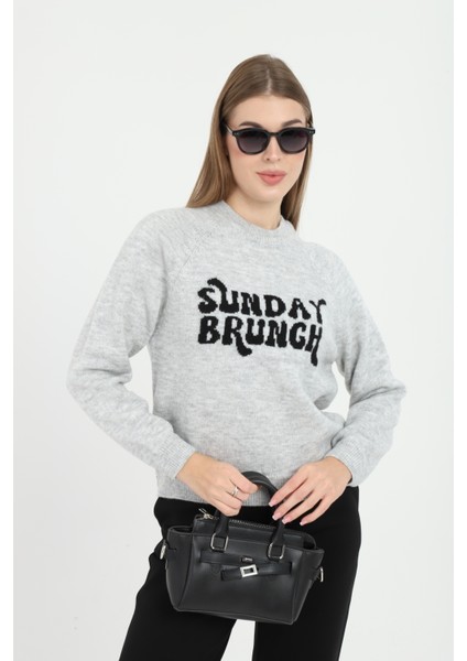 Kadın Sunday Yazı Desenli Bisiklet Yaka Kazak