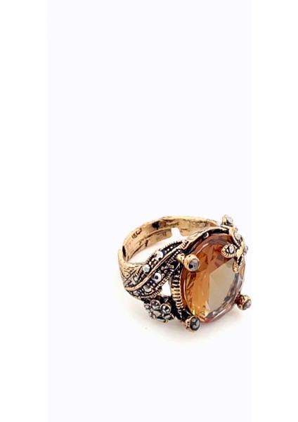 Parlak Metalik Taş Yüzük, Şık ve Özgün Tasarım, Zarif Takı Seçeneği fiyatları