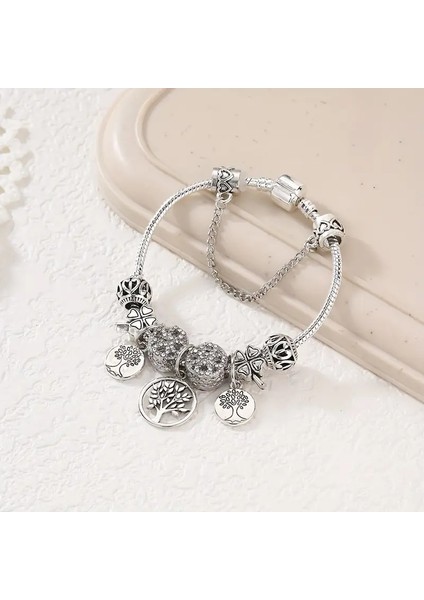 Pandora Tarz , Kristal, Hayat Ağacı Temalı Kırmızı Charmlı Bileklik, Ahşap Kutu Içerisinde fırsatları