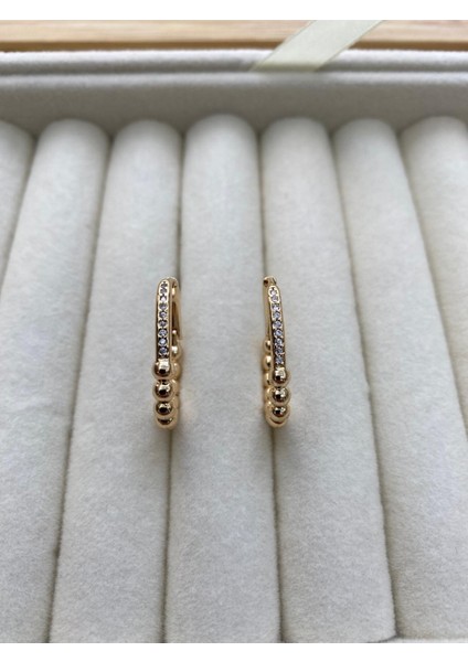 Çelik Gold Renk Zirkon Taş Detaylı Küpe