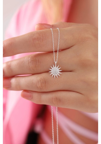 925 Ayar Gümüş Zincirli, Beyaz Zirkon Taşlı Güneş Motifli Kolye