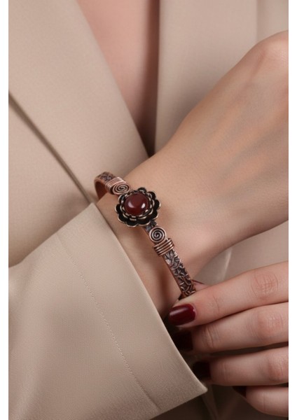 El Yapımı Akik Taşlı Saf Bakır Çiçek Desenli Şık Bilezik modelleri