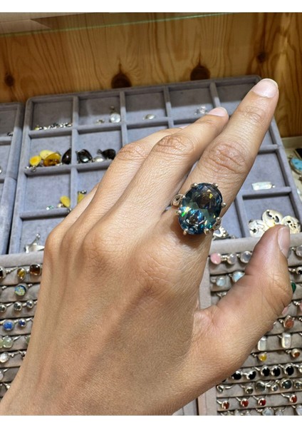 Mavi Renkli, Doğal Taşlı Şık Gümüş Yüzük, Zarif ve Özgün Tasarım