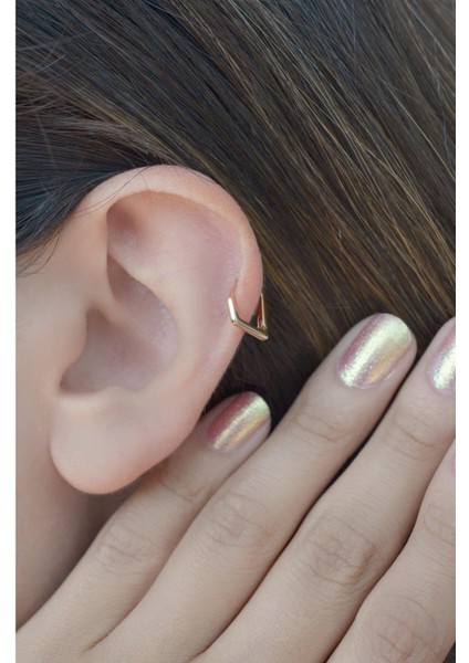 Renkli Üçgen Piercing Tragus Helix Kıkırdak Küpesi, Şık ve Özgün Tasarım