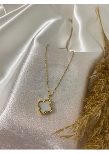 Yonca Model Çelik Kolye Beyaz Şık Takı