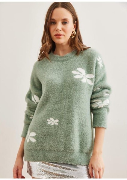 Çiçek Desenli Yumuşak Dokulu Triko Kazak fiyatları