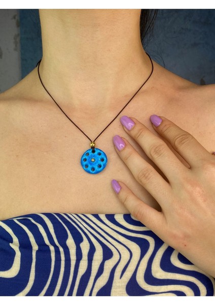 Kahverengi Iple Dokuz Göz Enerji Kolye, Şık ve Doğal Takı Seçeneği