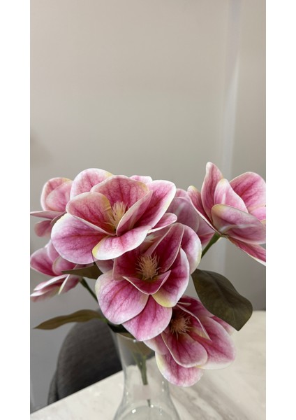 Yapay Islak Dokulu Pembe Renk Manolya 7 Kafalı Tek Dal