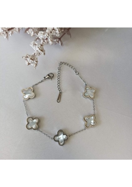 Şık Çelik ve Gümüş Renk Bileklik, Zarif Takı Seçeneği