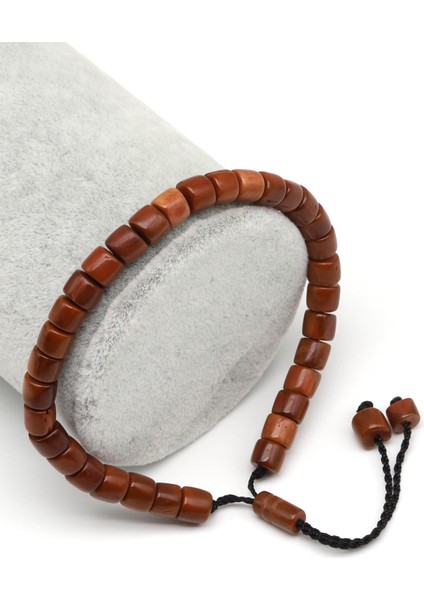 Renkli Makrome Örme Bileklik, Şık ve Hafif Takı Tasarımı