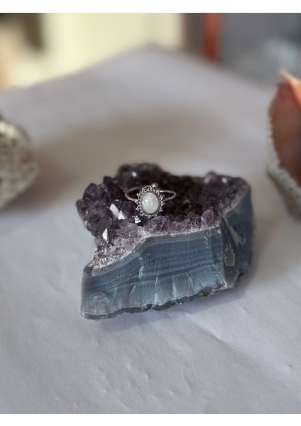 Doğal Ay Taşı Ayarlamalı Şık Yüzük, Zarif ve Sade Tasarım