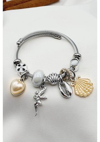 Beyaz Deniz Kabuğu ve Çelik Charm Bileklik, Şık ve Dayanıklı Takı Seçeneği