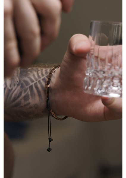 Şık Unisex Bakır Kaplama Çelik Bileklik, Modern ve Zarif Tasarım. modelleri