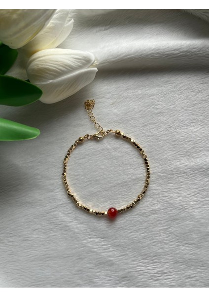 Doğal Taş Karneol Bileklik, Şık Altın Kaplama Tasarım ve Zarif Detaylar