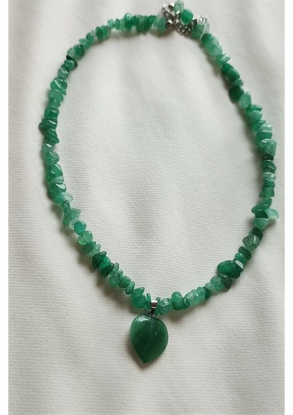 Yeşil Doğal Taş Kalp Kolye, Sertifikalı, Şık ve Özgün Takı Seçeneği modelleri