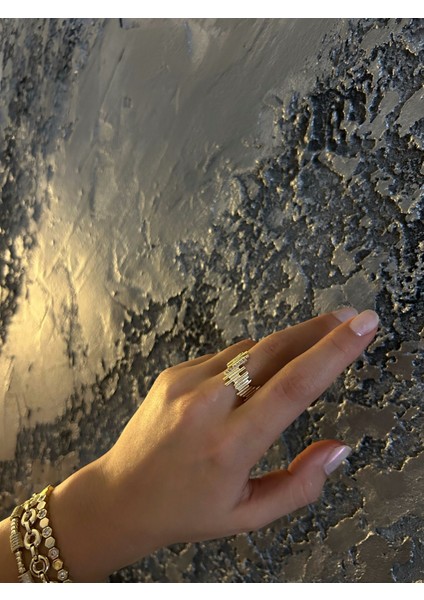 Altın Renkli Taşlı Çubuk Yüzük fiyatları