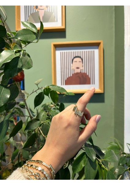 Altın Renkli Taşlı Çubuk Yüzük modelleri