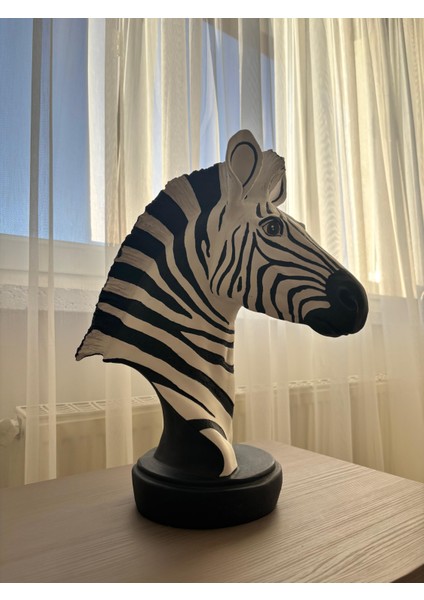 Dekoratif Zebra Figürü Heykel – Siyah Beyaz Modern Masa Üstü Obje ve Hediyelik Ev Ofis Aksesuarı fiyatları