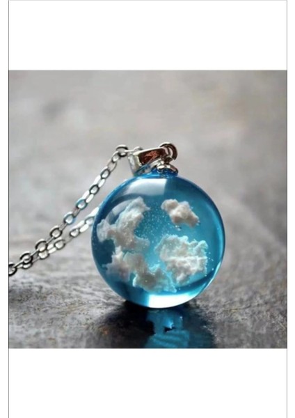 Parlayan Bulut Kolye, Gece ve Gün Işığında Parlak Şıklık