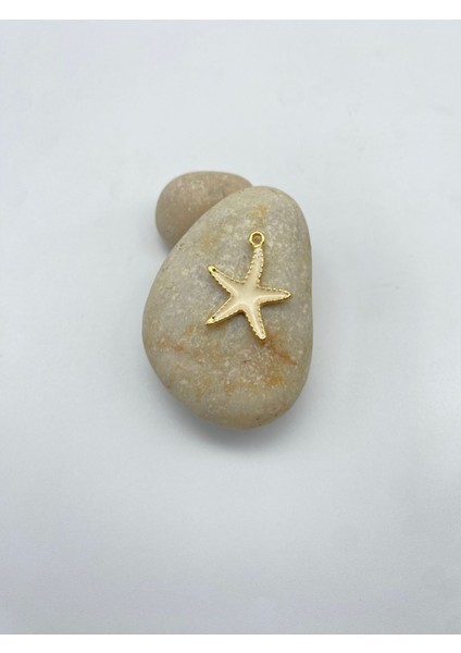 Altın Kaplama Mineli Yıldız Takı Aksesuarı, Şık ve Zarif Tasarım.