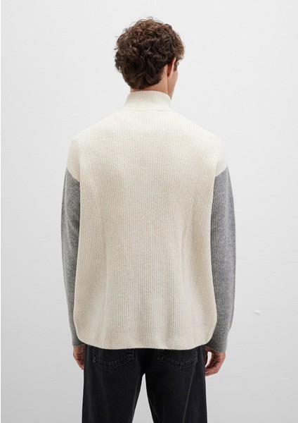 Yarı Fermuarlı Dik Yaka Beyaz Kazak 0710263-70057 indirimleri