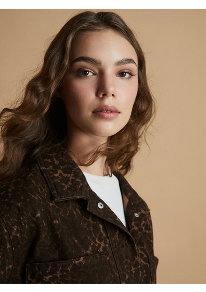 Yeni Sezon Gömlek Yaka Leopar Desenli Kadın Jean Ceket fırsatları