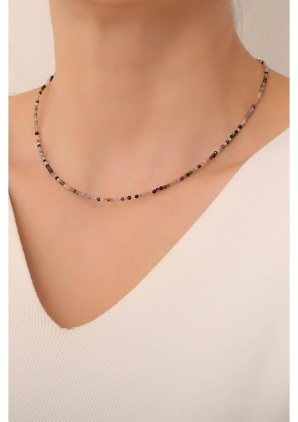 Turmalin Taşı Kolye, 925 Ayar Gümüş Aparat, Şık ve Doğal Tasarım