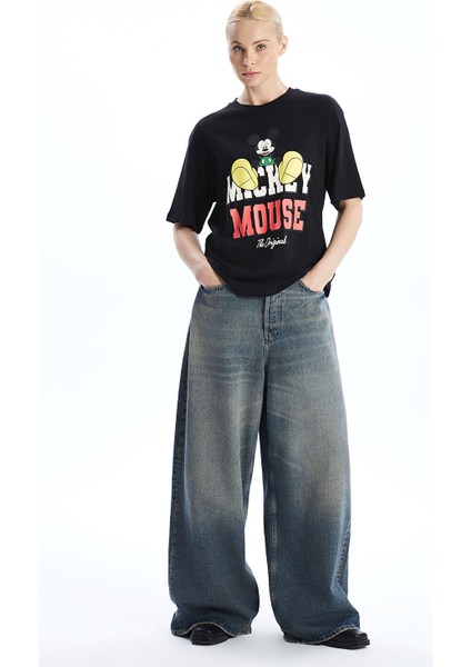 Yeni Sezon Mickey Mouse Baskılı Oversize Kadın Tişört fiyatları
