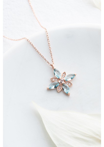 925 Ayar Gümüş Aquamarin Taşlı Umut Çiçeği Kolye, Şık ve Anlamlı Takı Seçeneği fiyatları