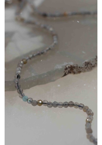 Gri Labradorit Taşı Doğal Ince Kolye 2 Mm, Şık ve Özgün Takı Seçeneği fırsatları