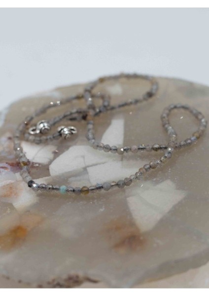 Gri Labradorit Taşı Doğal Ince Kolye 2 Mm, Şık ve Özgün Takı Seçeneği indirimleri