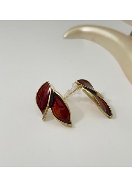 Kırmızı Taşlı Altın Renk Yaprak Vintage Modern Küpe, Şık ve Zarif Takı Seçeneği modelleri