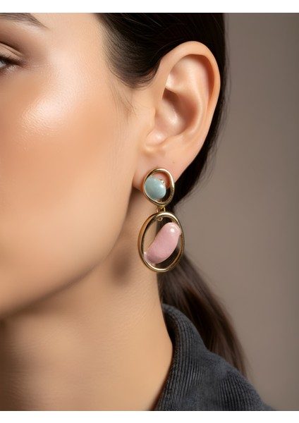 Pastel Renk Taşlı Gold Vip Kadın Küpe, Şık ve Zarif Takı Seçeneği