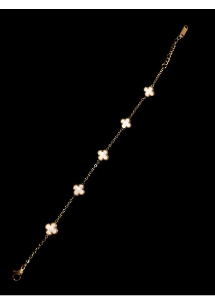 Şık ve Zarif Beyaz Bileklikler, Stilinizi Tamamlar, Günlük ve Özel Davetler Için Ideal