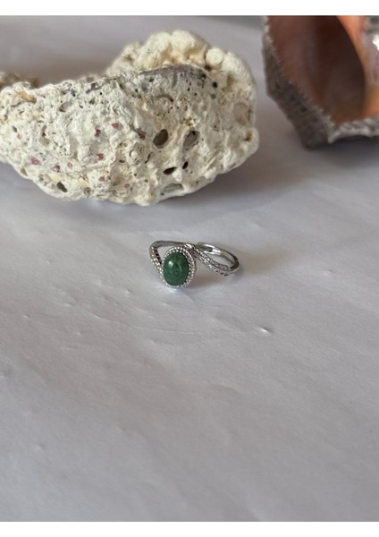 Yeşim Taş Ayarlı Doğal Yüzük, Şık ve Zarif Takı Seçeneği