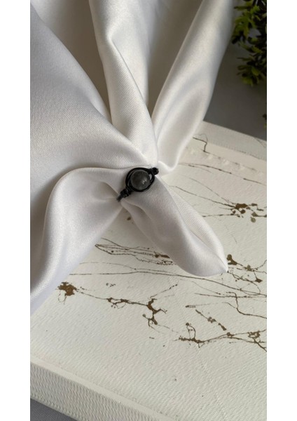 El Yapımı Siyah Doğal Taş Tel Yüzük, Şık ve Özgün Tasarım.