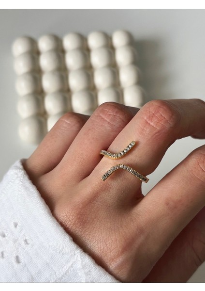 Zirkon Taşlı Şık Sarmal Yüzük, Zarif Takı Seçeneği fiyatları