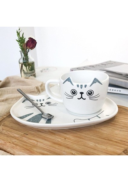 Gri Kedi Desenli Sunum Tabaklı Kupa Bardak, Şık ve Kullanışlı Ev Dekoru Seçeneği
