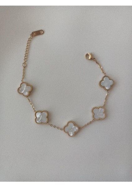 Şık 136L Çelik Bileklik Kadınlar Için Modern ve Zarif Takı fiyatları