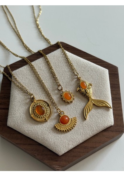 Turuncu Taşlı Vintage Yuvarlak Çelik Kolye, Şık ve Zarif Takı Seçeneği fiyatları