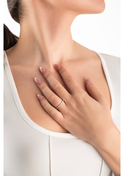 Parlak Beyaz Taşlı 18 Ayar Altın Kaplama Gümüş Tamtur Yüzük fırsatları