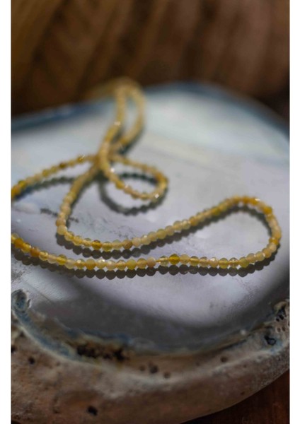 Sitrin Taşı Ince Doğal Taş Kolye 2mm, Şık ve Parlak Tasarım, Enerji Dolu Aksesuar indirimleri