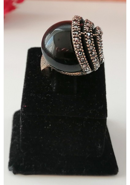 Parlak Taşlı Akik Yüzük, Şık ve Zarif Takı Seçeneği. fırsatları