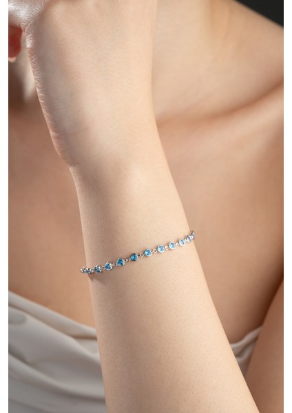 925 Ayar Gümüş Rodyum Kaplama Aquamarin Taşlı Kalpli Bileklik, Şık ve Zarif Tasarım