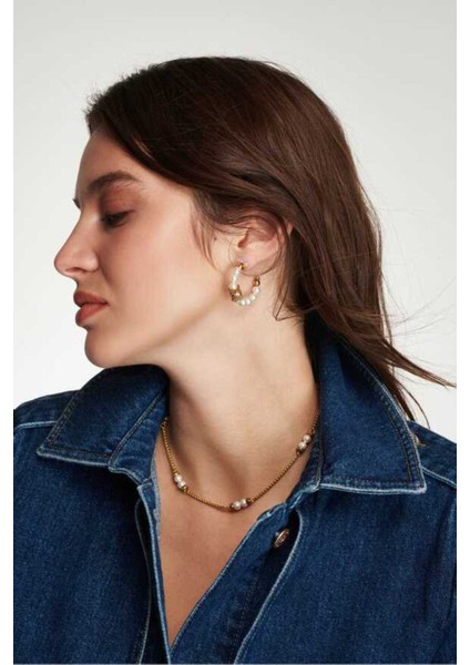 Şık ve Zarif Zincir Kolye, Parlak Kaplama Detaylarıyla Tarzınızı Tamamlar. modelleri