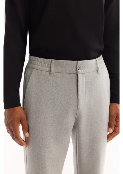 Erkek Açık Gri Yanı Lastikli Kolay Ütülenen Slim Fit Pantolon A52Y3040 fırsatları