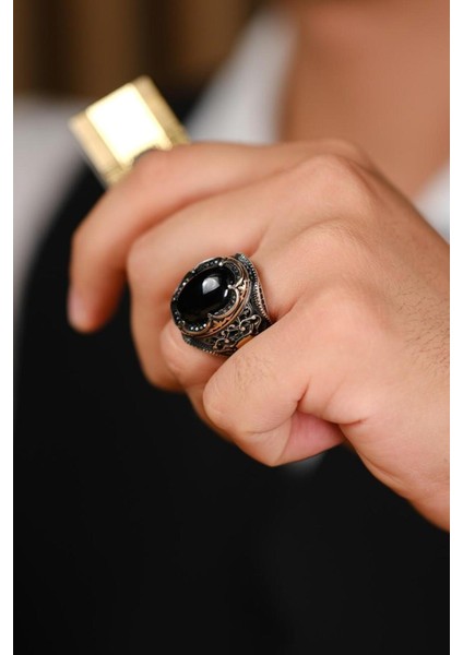 El Işçiliği Siyah Taşlı 925 Ayar Gümüş Yüzük, Şık ve Özgün Tasarım
