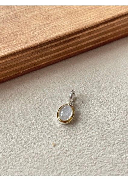 925 Ayar Gümüş Ay Taşı Detaylı Şık Kolye Ucu, Zarif ve Minimal Tasarım