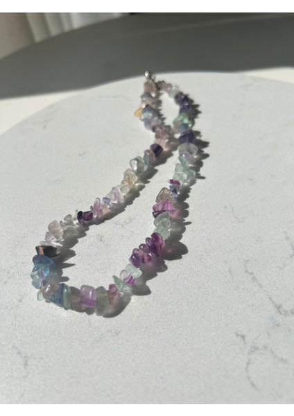 Mor Renkli Şık ve Zarif Kolye, Tarzınıza Işıltı Katacak. indirimleri