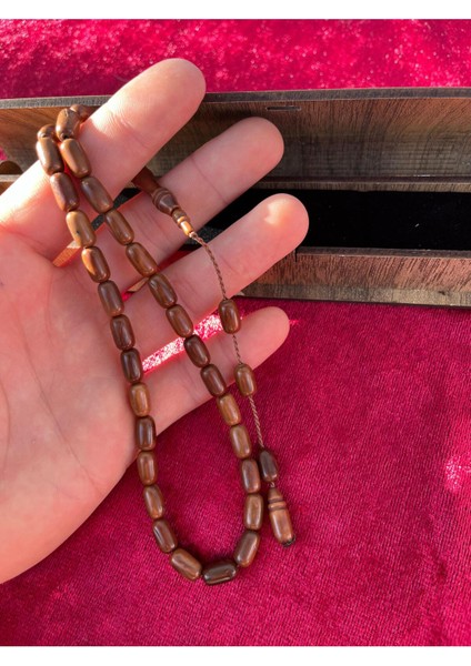 Kahverengi Püsküllü Kuka Tesbih, Özel Hediye Kutusunda Şık ve Zarif Tasarım